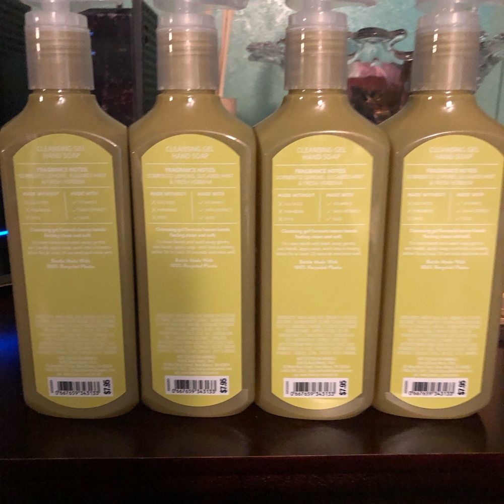 NWT Bath & Body Works 4 Pc Limoncello Hand Soap - Picture 3 of 4